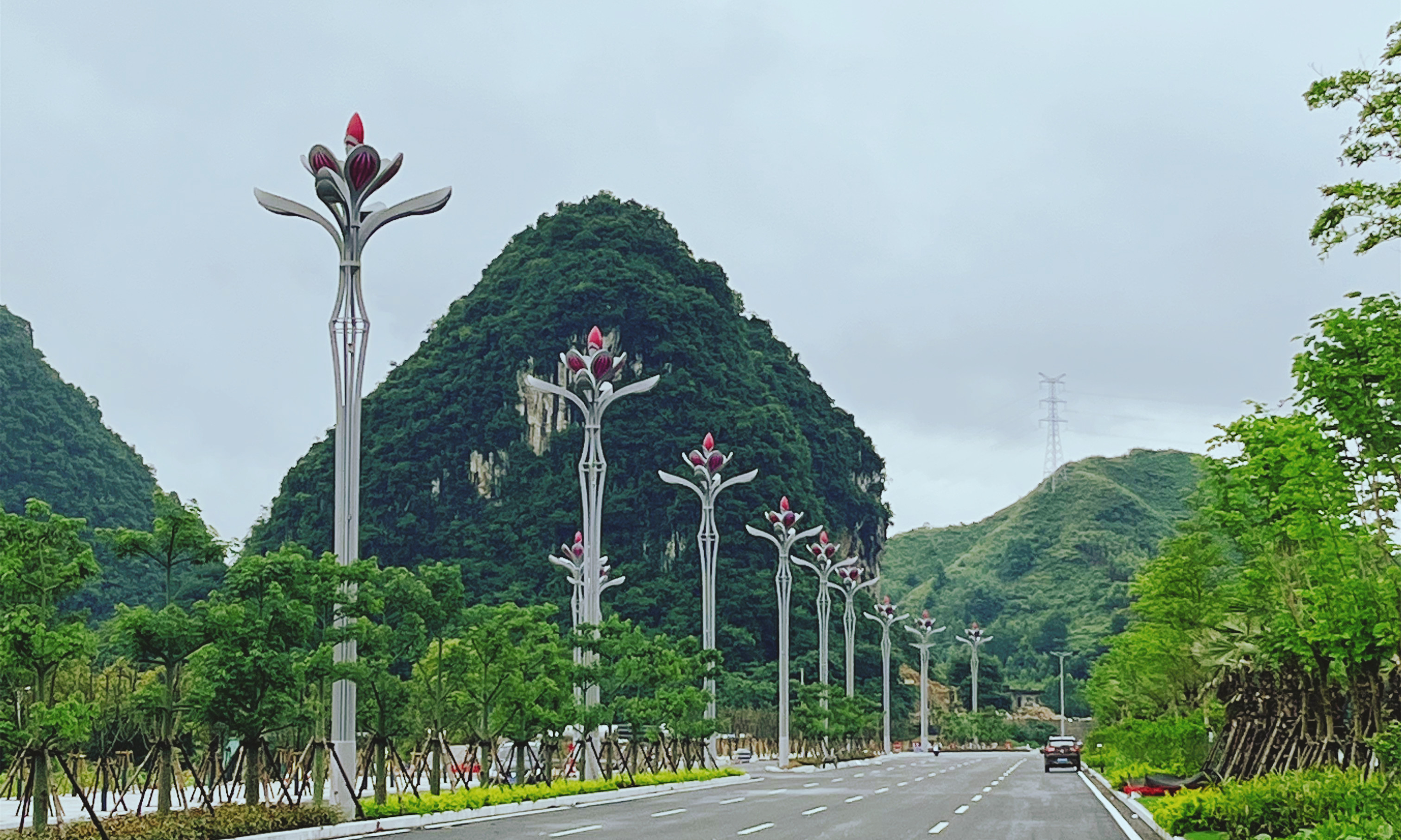 廣西河池 | “點亮”金山大道，“照亮”千家萬戶